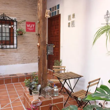 La Casa Toledana Estudio - Patio Y Artesonado * Toledo